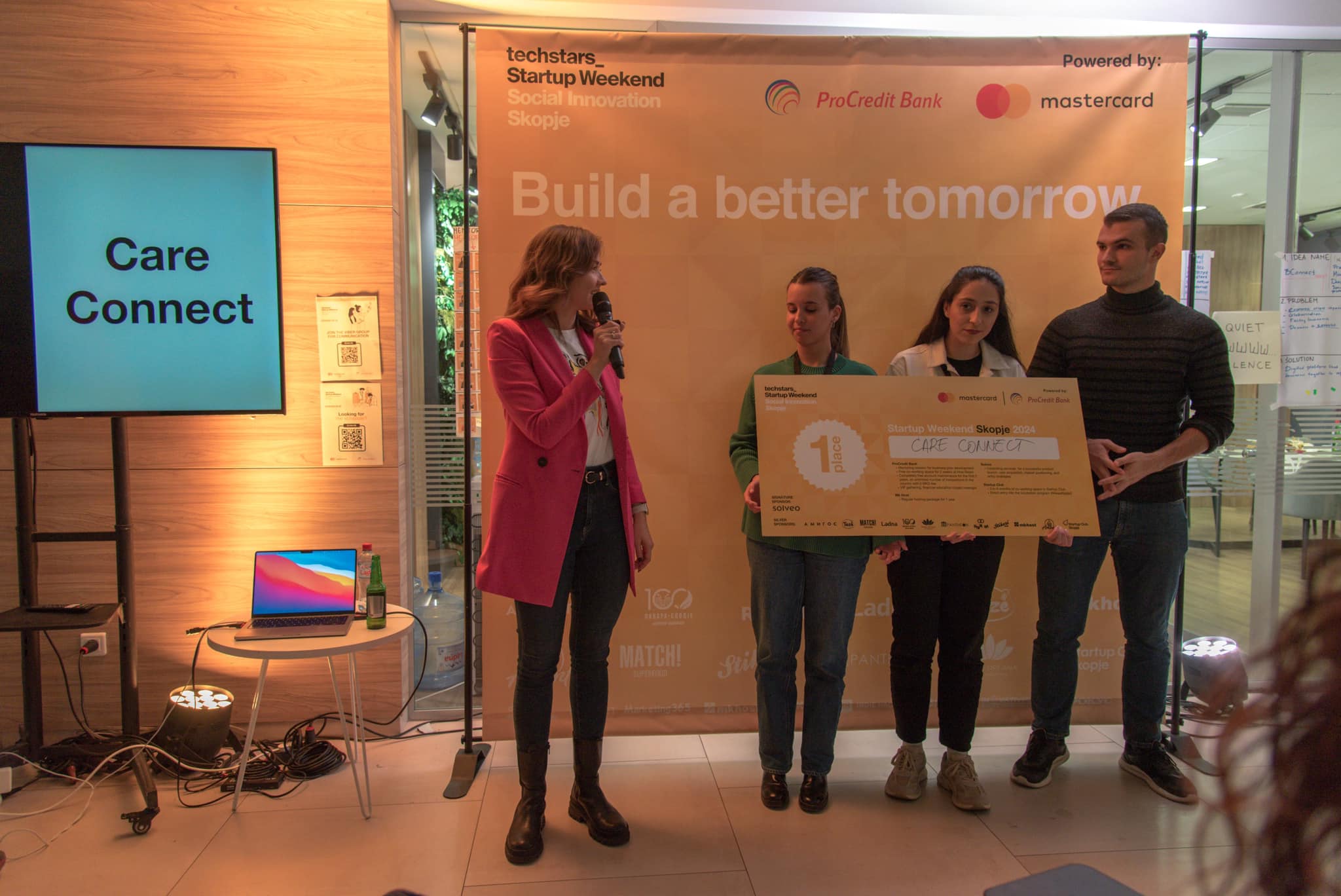 Даваме поддршка на иновациите на Startup Weekend Skopje